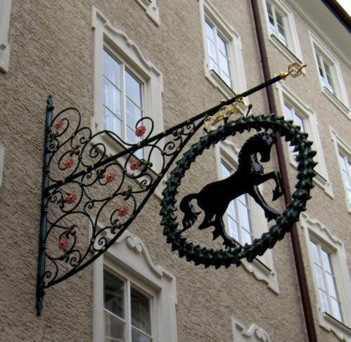 Hotel Schwarzes Roessl Salzburg Exterior foto