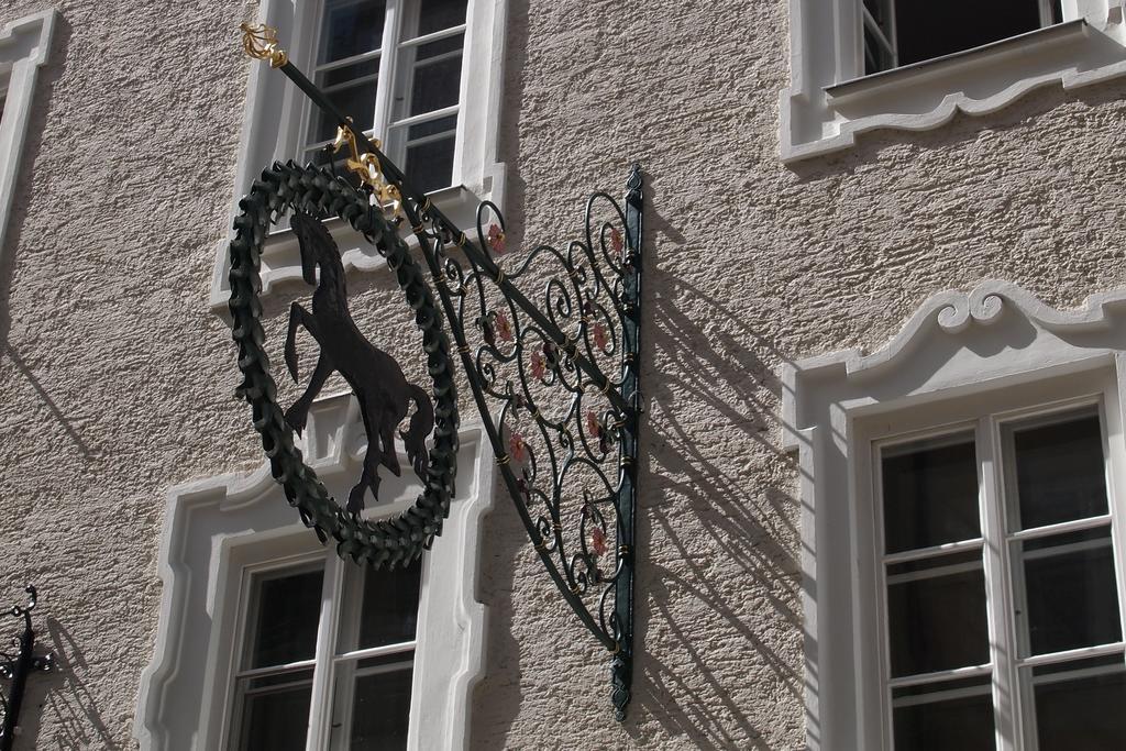 Hotel Schwarzes Roessl Salzburg Exterior foto